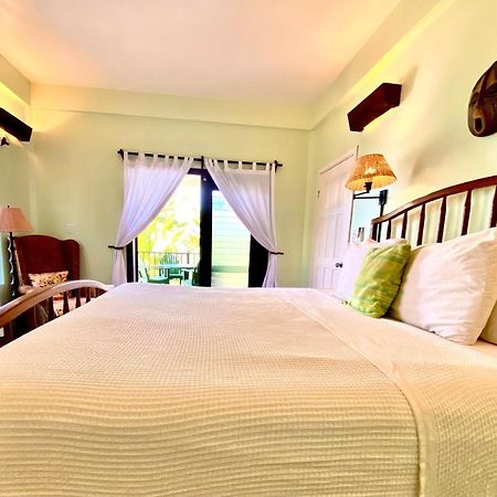 Tranquility Beach Suites Placencia 外观 照片