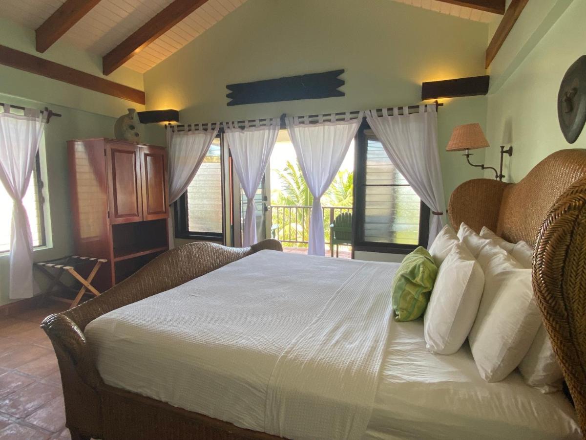 Tranquility Beach Suites Placencia 外观 照片