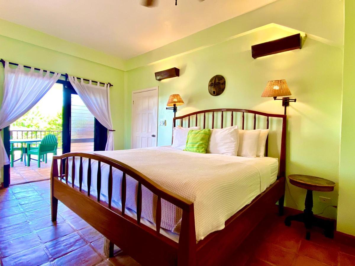 Tranquility Beach Suites Placencia 外观 照片